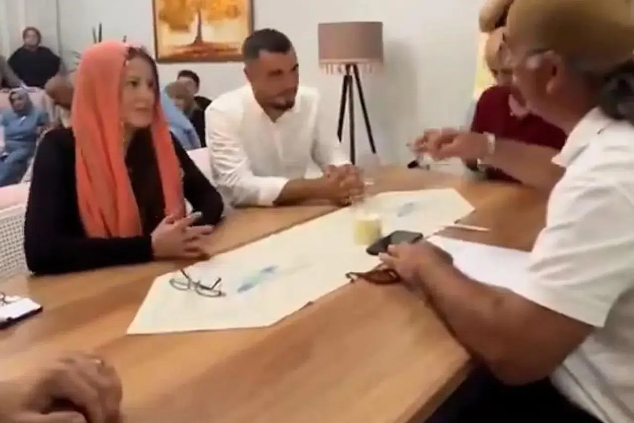 Nikah Töreninde Damatla İmam Arasında Şaşırtan Anlar! "Evet" Cevabı Şaşırttı!