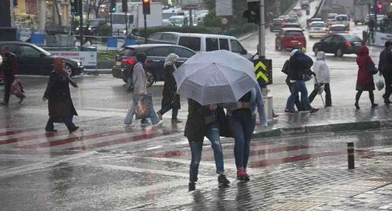 Kocaeli 14 Ekim Çarşamba okullar tatil mi, yağmur tatili var mı? Kocaeli Valiliği şiddetli sağanak ve fırtına uyarısı!