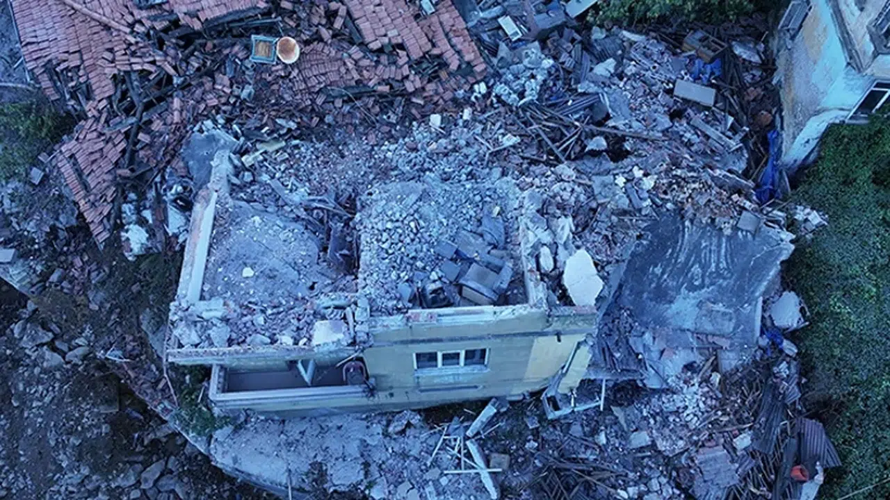 Zonguldak'ta bina çökmesiyle ilgili 3 zanlı tutuklandı