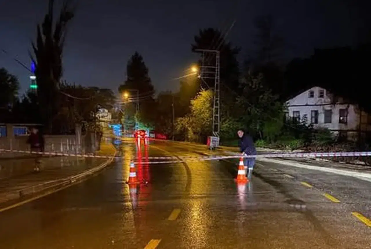 Sakarya'da şiddetli yağış: Kepekli Köprüsü ulaşıma kapatıldı