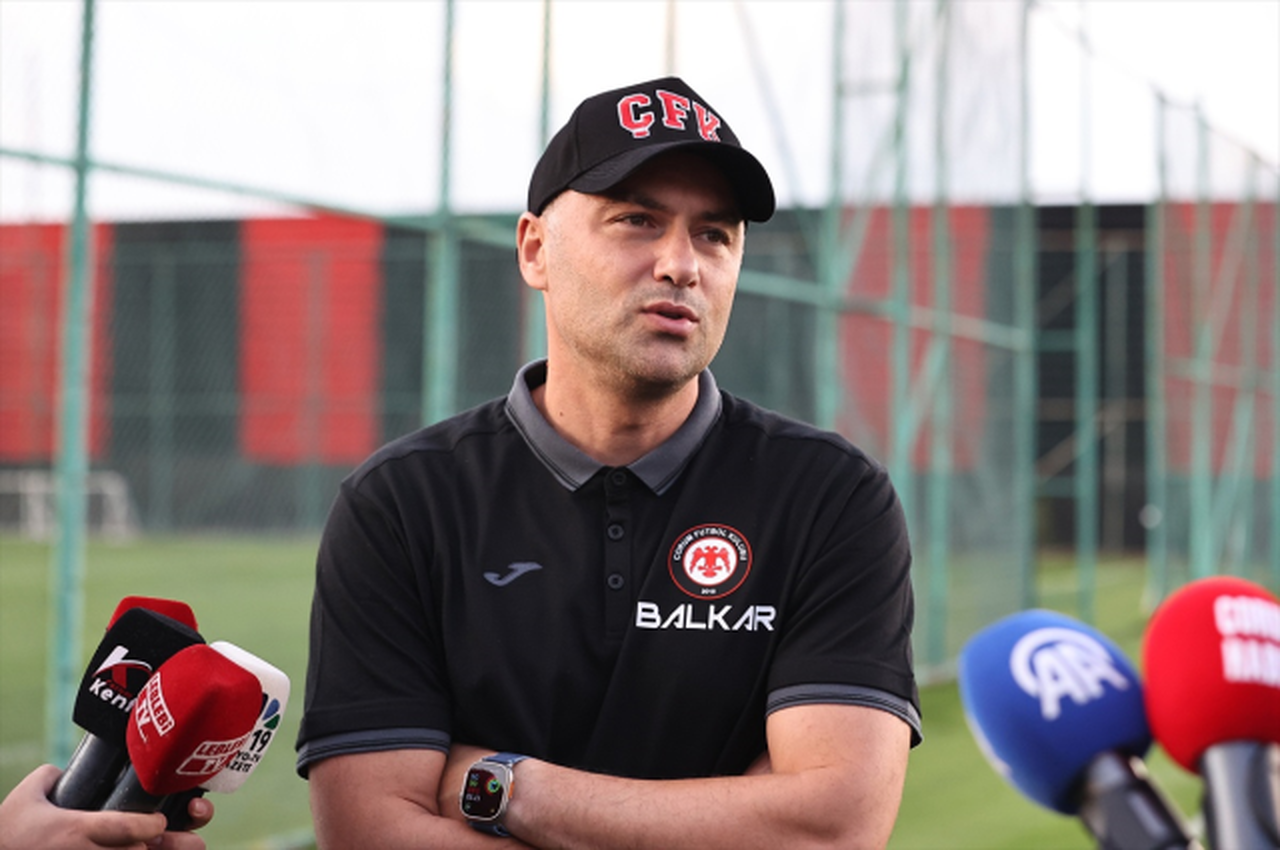 Burak Yılmaz'dan Cengiz Ünder ve Çağlar Söyüncü açıklaması: "Sahada babamı tanımam"