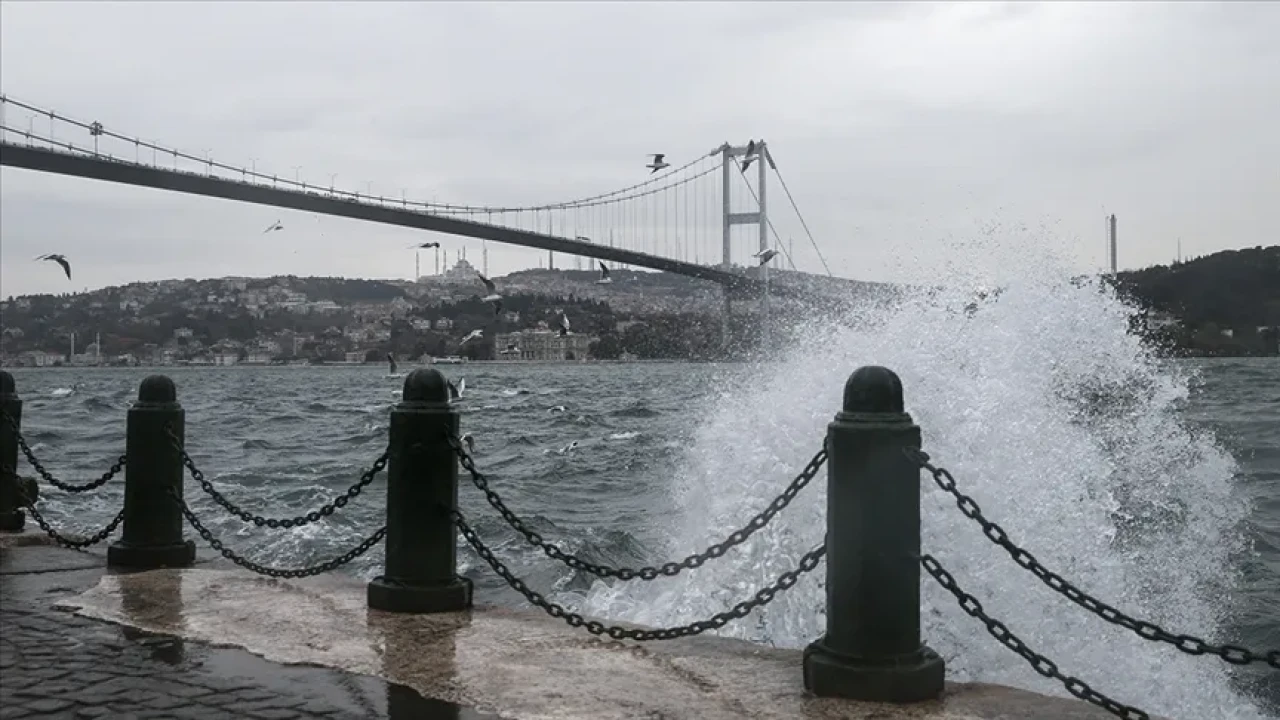 İstanbul'da fırtına alarmı: Şiddetli rüzgara dikkat