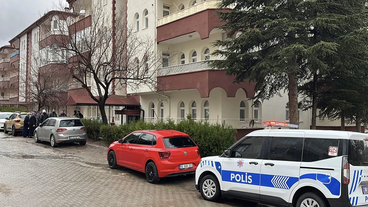 Nevşehir’de dehşet: Eşini bıçaklayıp kaçtı, kaçarken kaza yaptı