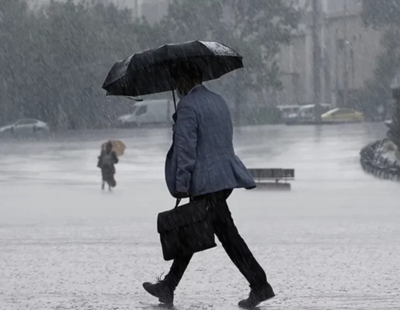 Meteoroloji'den o kentlere korkutan uyarı: Kuvvetli sağanak hayatı felç edecek...