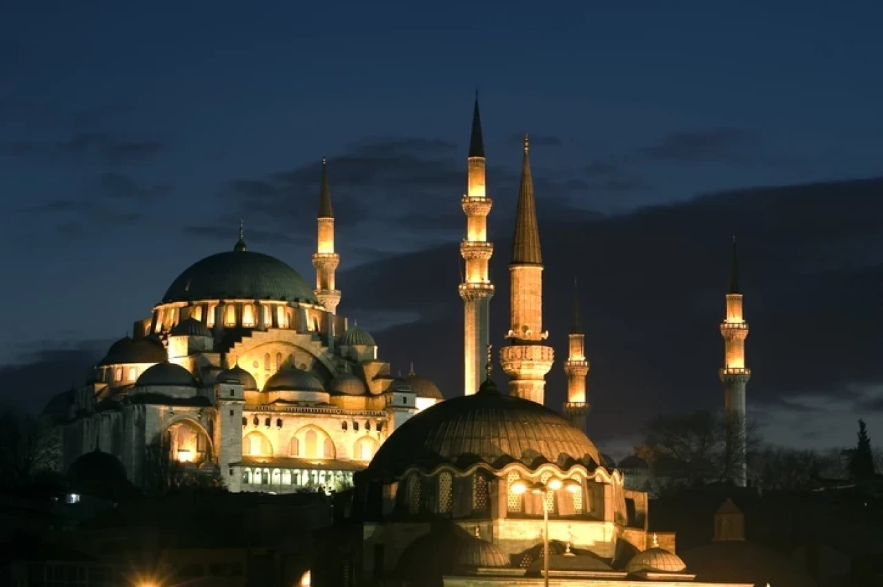 Kadir gecesi 2026 ne zaman, hangi güne denk geliyor? Ramazan'ın kaçıncı gecesi