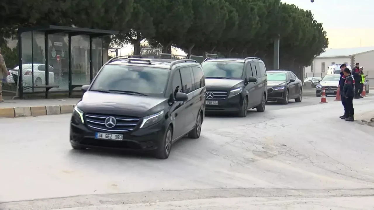 Özgür Özel, Silivri’de Ekrem İmamoğlu’nu ziyaret etti