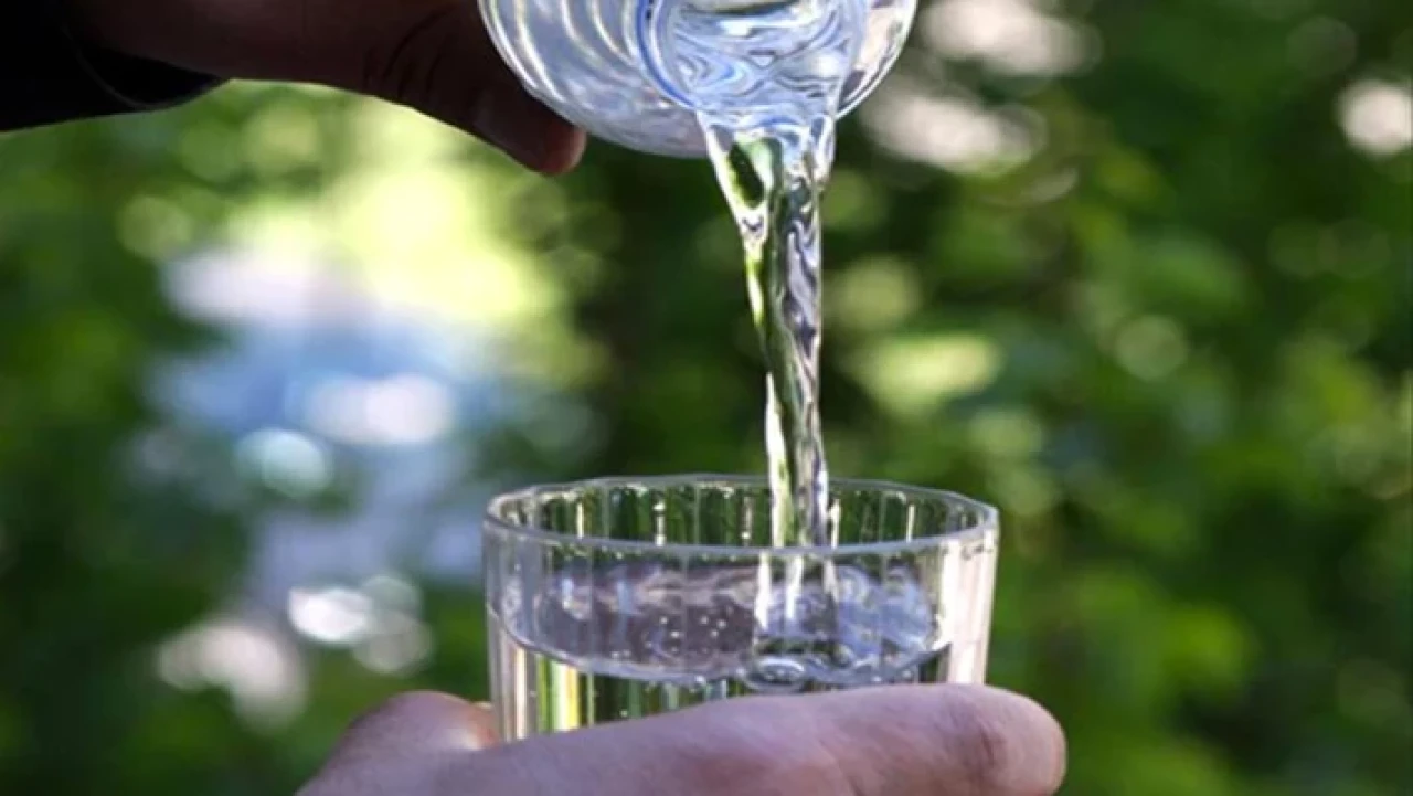 3 şişe suya 600 TL alan işletmeye ceza! Bakanlık menüyü yerinde inceledi