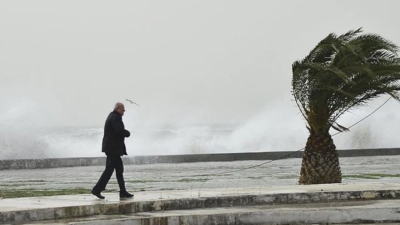 Valilik uyardı: İstanbul'da kuvvetli fırtına bekleniyor