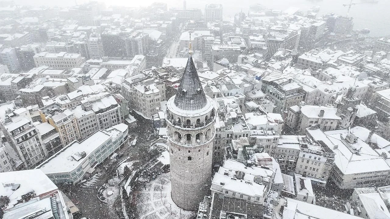 İstanbul'a 4. kar yağışı geliyor! Tarih verildi