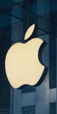 Apple, gün içinde 5 trilyon dolar piyasa değerini aşan ikinci şirket oldu