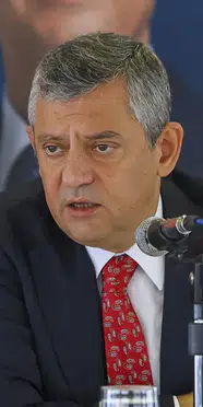 Özgür Özel'in bağış çağrısı gündem oldu! Parti içinden farklı açıklama