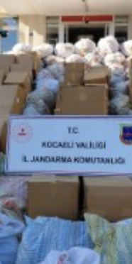 Kocaeli'de operasyon: 5 tonun üzerinde kaçak tütün ele geçirildi