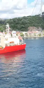 İstanbul Boğazı'nda yük gemisi arızalandı