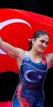 Özdenur Özmez, 17 yaş altı dünya şampiyonu oldu: Türkiye'nin madalya sayısı 4'e yükseldi