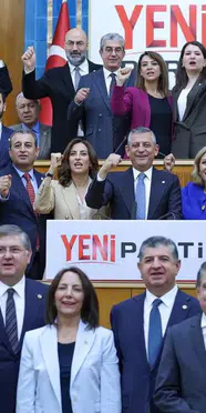 Besim Dutlulu yarın Yeni Parti'ye katılarak rozetini takacak