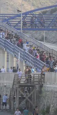 Ceuta sınırında düzensiz göç hareketliliği: Yüzlerce kişi deniz yolunu kullandı