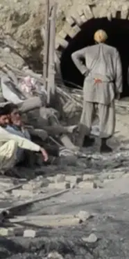 Pakistan'daki maden faciasında can kaybı arttı: Göçük altında işçiler var