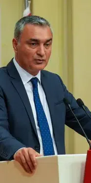 Müslim Sarı'dan Altı Ok açıklaması: "Yalnızca partimizin amblemi değildir"
