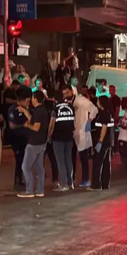 Eyüpsultan'da oto galeriye silahlı saldırı: 4 kişi yaralandı
