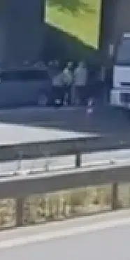Küçükçekmece'de feci kaza: Otomobile çarpan motosiklet sürücüsü yaşamını yitirdi