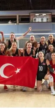 Kadın Milli Voleybol Takımı, Taranto 2026'da finale yükseldi