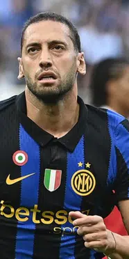 Hakan Çalhanoğlu’ndan müthiş başlangıç: Inter’e 3 puanı getirdi