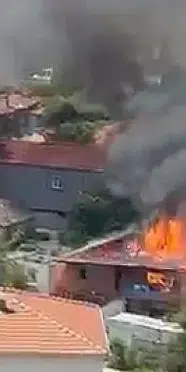 Pendik’te gecekonduda yangın: 2 katlı binaya sıçradı