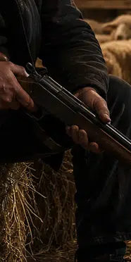 Elazığ'da yaşandı! Ağılda nöbet tutan adam eşini kurt sanıp vurdu: Hasret oracıkta can verdi