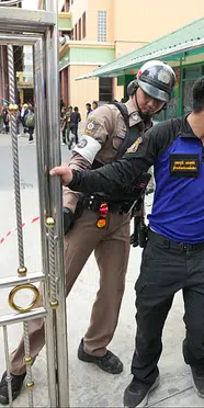 Tayland’da valilik binasına silahlı saldırı düzenlendi: Başkan öldü