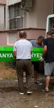 Balkondan metrelerce aşağı düştü! 82 yaşındaki kadından acı haber