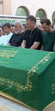 Eski milli futbolcu Serdar Aziz'in acı günü