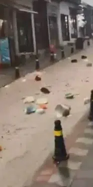 Artvin'de şiddetli sağanak hayatı felç etti: Ev ve iş yerlerini su bastı