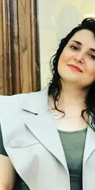İranlı şarkıcı Hiva Seyfizade 4 yıl hapse mahkum edildi