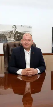 İçişleri Bakanlığı duyurdu: Menderes Belediye Başkanı İlkay Çiçek görevden uzaklaştırıldı