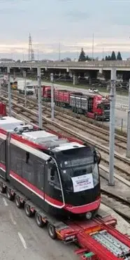 Samsun'un raylı sistem filosuna ikinci yeni tramvay da katıldı