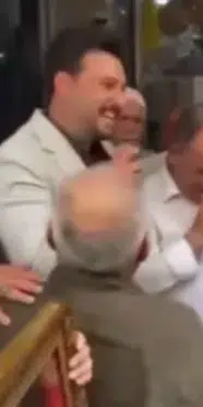 Yeni Parti ilçe başkanının Ayetel Kürsi okuduğu anlar gündem oldu