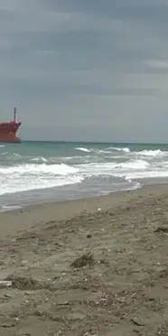 Karadeniz'de İHA saldırısına uğramıştı! Tanker Samsun'da karaya oturdu