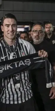 Beşiktaş’ın yeni yıldızı Vlahovic İstanbul’da! İlk sözleri olay oldu