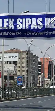 Diyarbakır’da Erdoğan’a teşekkür pankartı: “Barış hayırlı, kardeşlik daim olsun”
