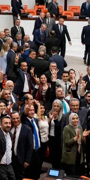 Terörsüz Türkiye yasası Meclis’ten geçti: Siyasilerden peş peşe açıklamalar