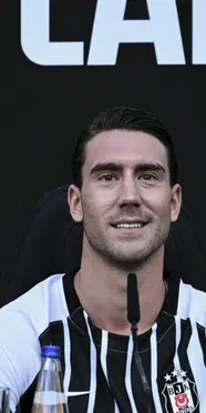 Beşiktaş’ta UEFA listesi değişti: Vlahovic kadroya eklendi