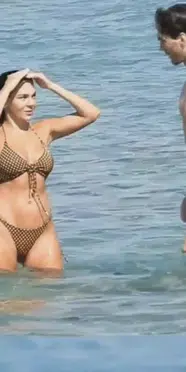 Ebru Şahin ve Cedi Osman Tatilde Görüntülendi: Fit Görünümü Dikkat Çekti