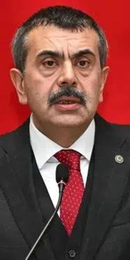 MEB'den 2026-2027 eğitim yılı genelgesi! Deneme sınavlarına yasak, velilere randevu şartı geldi