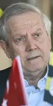 Aziz Yıldırım’dan Fenerbahçe’ye uyarı: "Böyle olmaz"