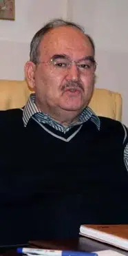 Eski İzmir Büyükşehir Belediye Başkanı Özfatura hayatını kaybetti