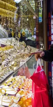 Kapalıçarşı'da külçe altın haftalık yüzde 1,61 gerilerken dolar yükseldi
