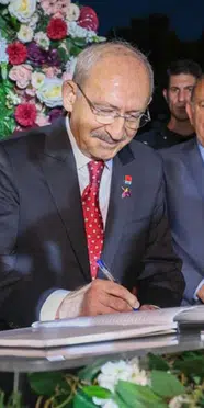 Kılıçdaroğlu, Nikah Şahidliği Yaparak Düğün Ateşini Yaktı!