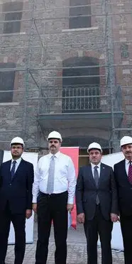 İzmir'deki tarihi un fabrikası kütüphaneye dönüştürülüyor