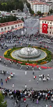 Sivas Kongresi’nin 107. yıl dönümü kutlaması: 1058 kişi halayda buluştu