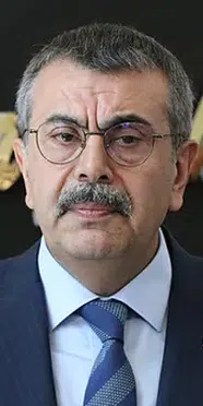 Bakan Yusuf Tekin: "Derslik başına öğrenci sayısı azaldı"
